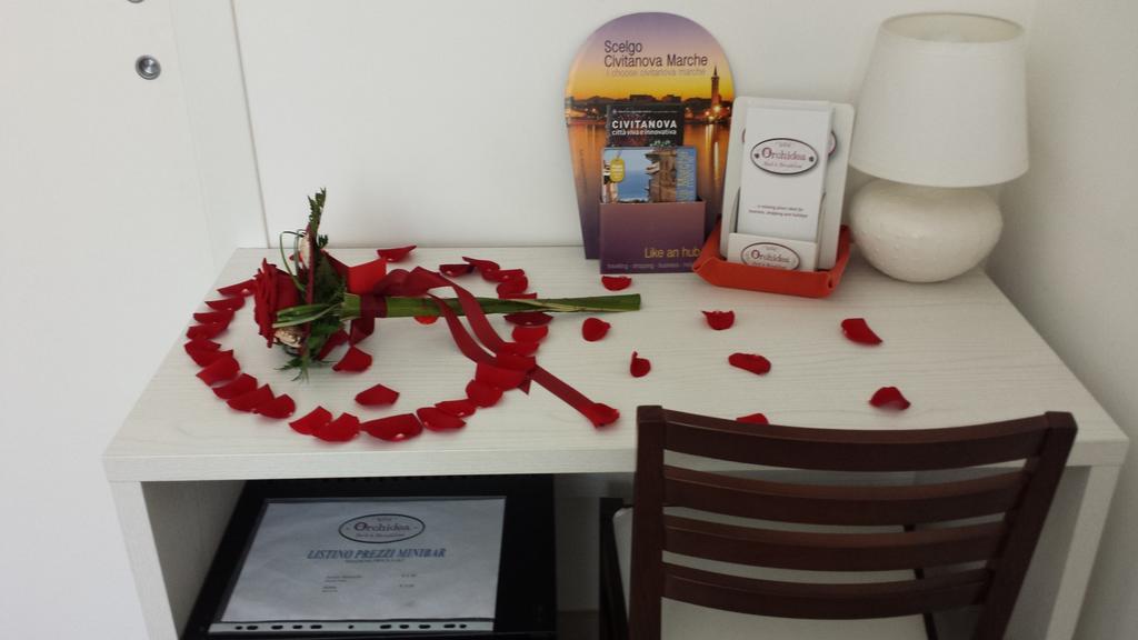 Orchidea Rooms & Suites Civitanova Marche Exterior photo